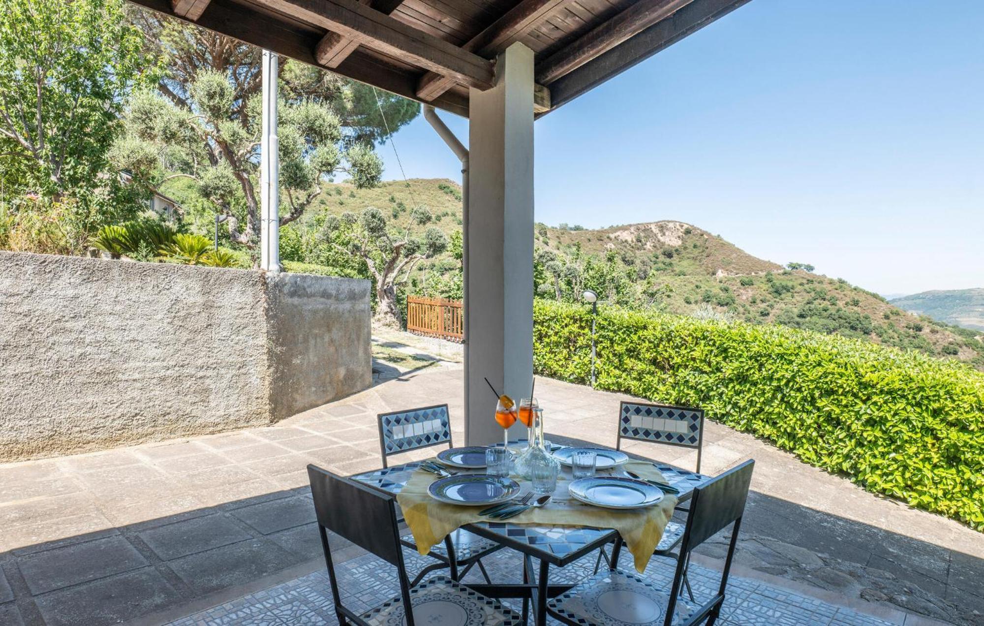 3 Bedroom Beautiful Home In Librizzi エクステリア 写真
